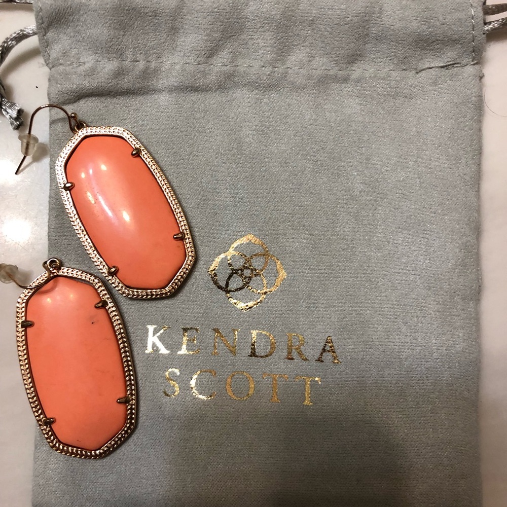 Kendra Scott Danielle Earrings